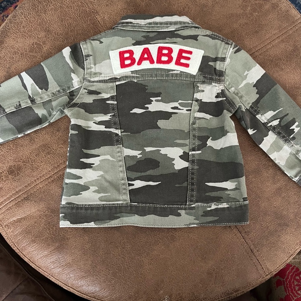 Ingrid & Isabel BABE camo jacket 6-12 months